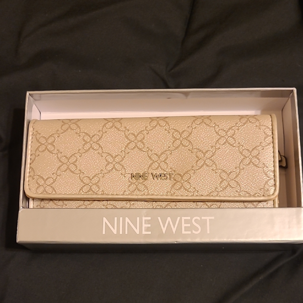 Nine West Beige Patterned Wallet